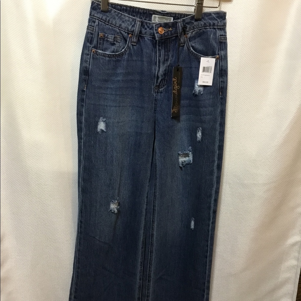NWT Soundgirl Jeans Size 1 Distressed on Front Legs